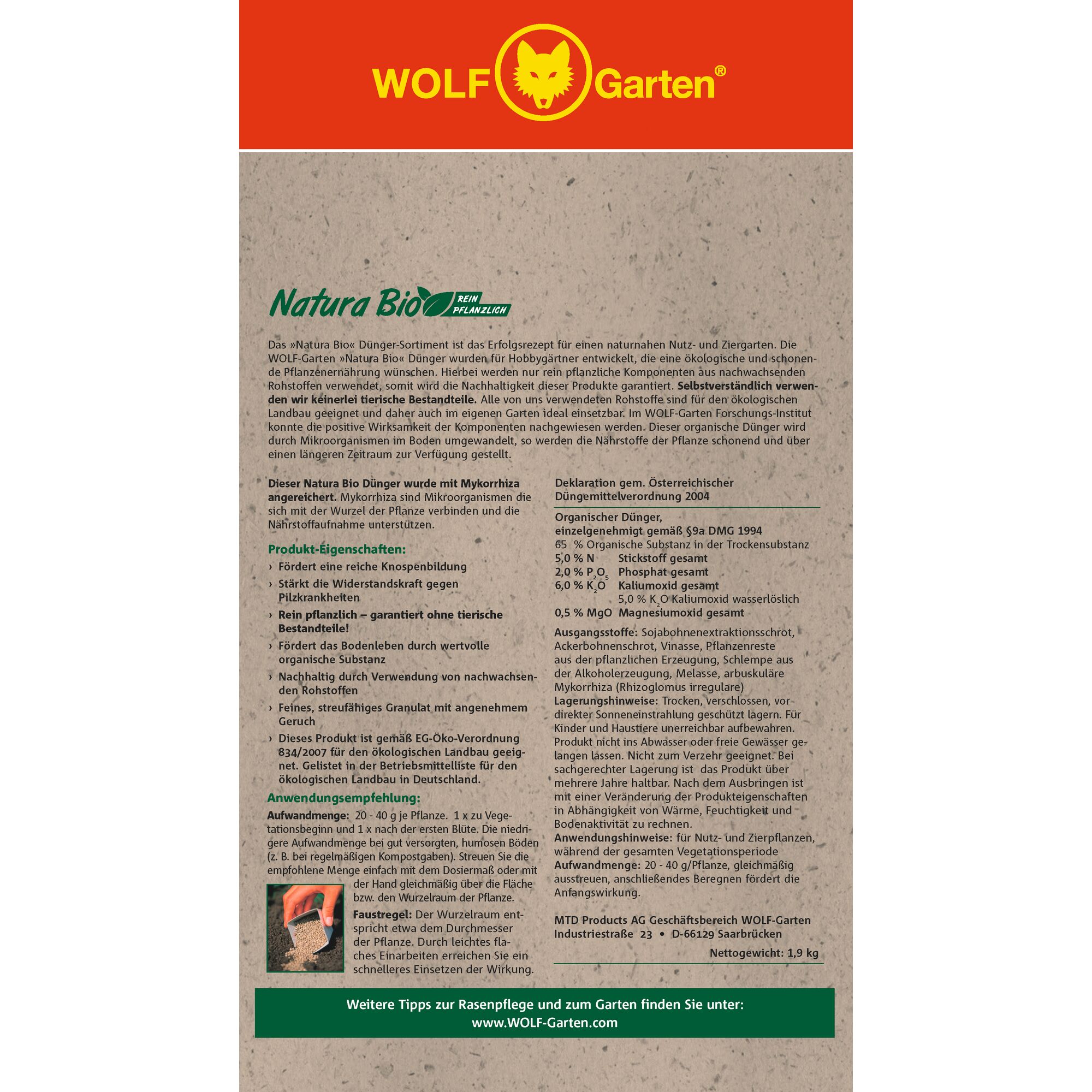 Product information sheet for WOLF-Garten Natura Bio organic fertilizer, featuring detailed instructions, benefits, and ingredients in German. The background is beige with a red header showing the WOLF-Garten logo, and a green footer provides a website link for more garden tips.