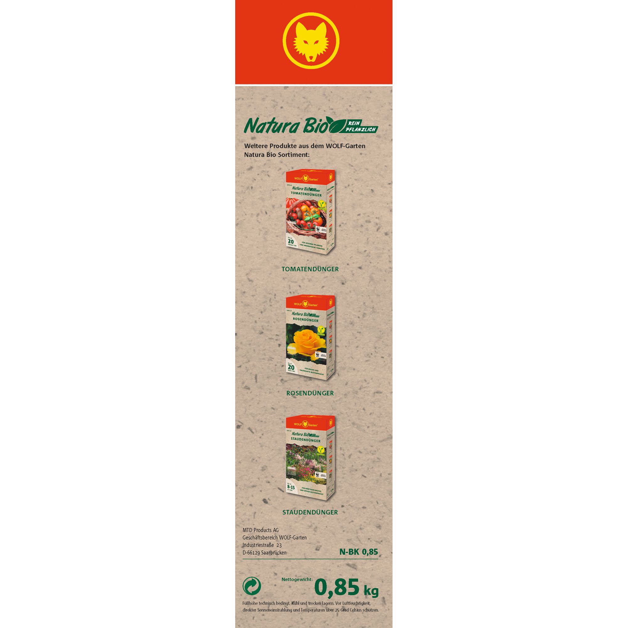 Product display showing three packages of WOLF-Garten Natura Bio fertilizers for tomatoes, roses, and perennial plants. The packages are labeled 'Tomatendünger,' 'Rosendünger,' and 'Staüdendünger.' The WOLF-Garten logo is visible at the top, with product information and net weight of 0.85 kg at the bottom.