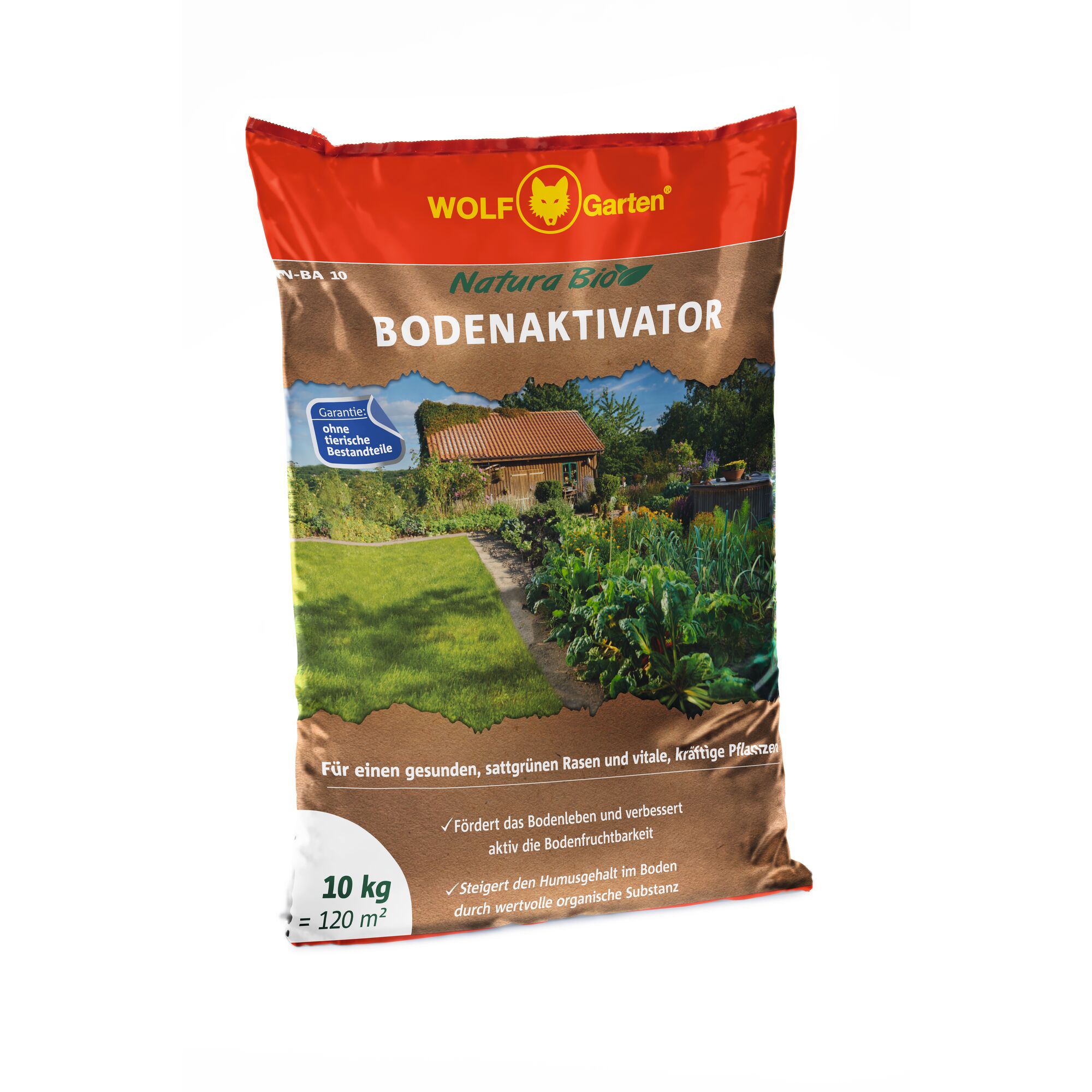 Bag of WOLF Garten Natura Bio Bodenaktivator soil activator, 10 kg for 120 square meters. The packaging features a garden scene with a lawn and vegetables, and includes product information and benefits in German.
